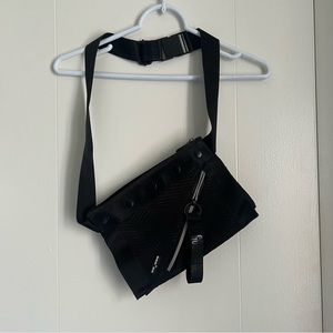 Go Dash Dot convertible bag - crossbody, yoga sling or belt bag